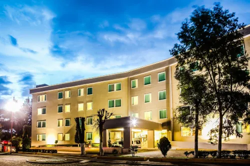 Fiesta Inn Express Perinorte - Pool