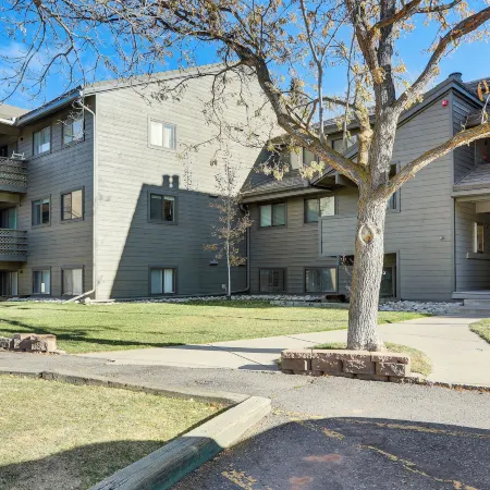 Cozy Avon Condo w/ Grill: Walk to Ski Shuttle