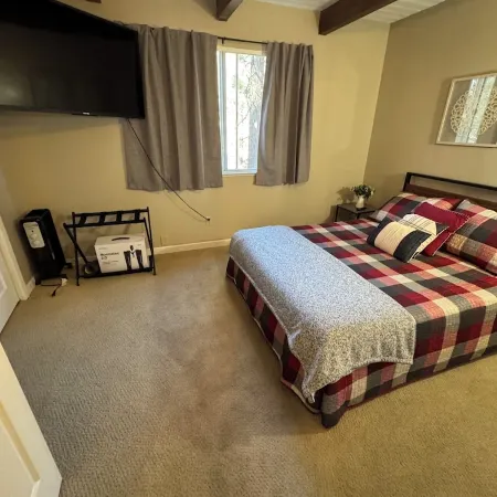 Cozy Home at Heavenly Ski Resort + 5 min to CasinosPrivate Hot Tub/Pet Friendly