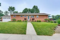 3 Mi to Pro Football Hall of Fame: Home w/ Yard! - Homestays