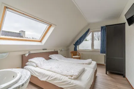 Villa With Finnish Sauna and Outdoor Shower