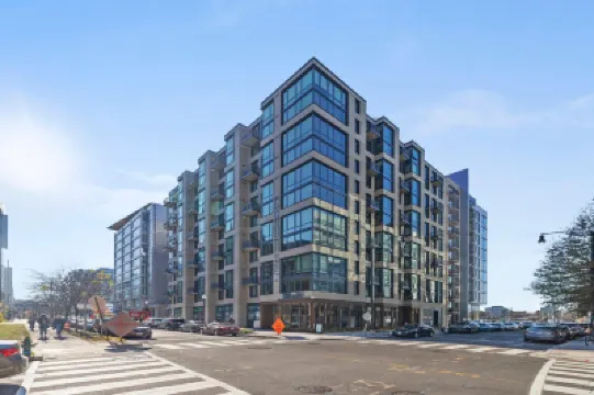 半街上的科達，Placemakr體驗 - 海軍造船廠 鄰近美國國家航空航天博物館的酒店