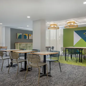 Spark by Hilton Toronto Airport