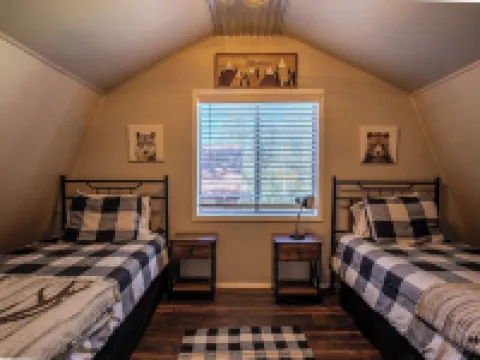 Cozy cottage nestled in the middle of Cloudcroft Hotels in Cloudcroft