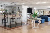 โรงแรมเวเบอร์ แอมบาสเดอร์ - ที่มีบาร์