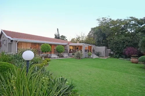 Oaklands Inn and Conference Centre