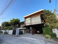 โรงแรมโกอิ้งแกรนด์ โรงแรมใกล้พิพิธภัณฑสถานแห่งชาติ นครศรีธรรมราช