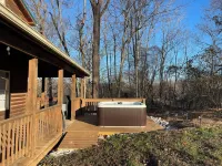 Lake House Getaway at Dale Hollow Lake