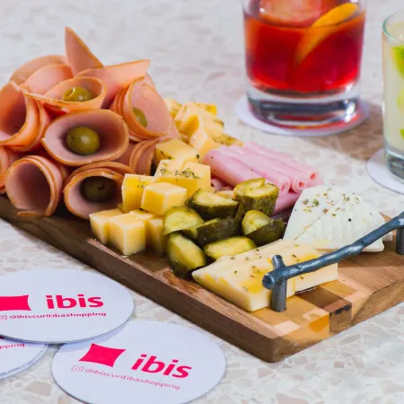 Ibis Curitiba Shopping Отели рядом с достопримечательностью «Улица 24 часа»