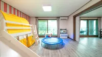 Boryeong Muchangpo Magic Ocean Pension - Pools