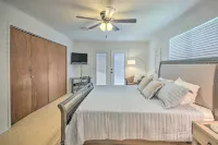 Waterfront Onalaska Retreat w/ Private Dock! - parking