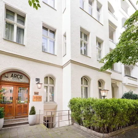 Arco Smart Hotel Berlin Отели рядом с достопримечательностью «Станция метро "Бундесплац"»