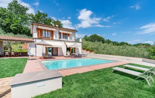 Panoramic Villa with Pool for Private Use