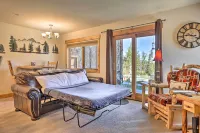 Peaceful Fraser Condo w/ Patio - by Hiking Trails! - Homestays