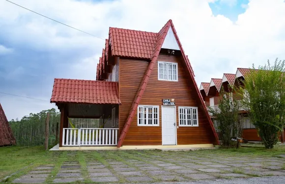 寵物友好的陽光之光小屋,帶景觀和車庫