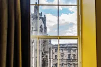 Royal Mile Apartments by Joivy