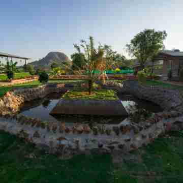 Valley Vibes Hotel Exterior