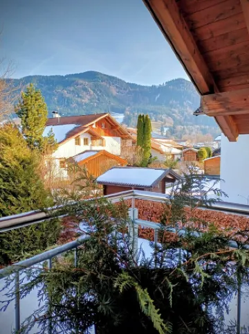 Spacious vacation apartment close to nature