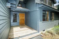 Blue Goose With Hot Tub & Sharc Access - Country Houses