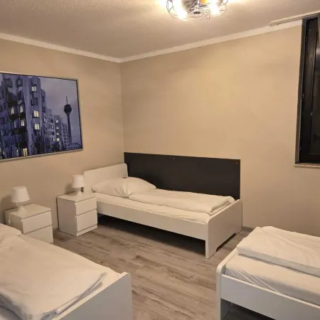 Nauwieser Apartments Отели в г. Саарбрюккен