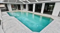Talita | Canal Home, Heated Pool & fanced Yard -  Casas de vacaciones