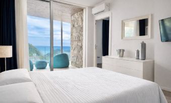Isola Bella Infinity Suites