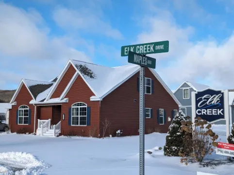 Spacious Entire Home Walking Distance to Village