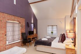 4 Bedroom Cottage in Ashbourne