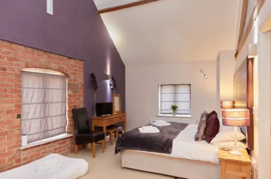 4 Bedroom Cottage in Ashbourne