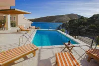 Villa Kamelicina - Pools