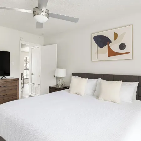 Landing Apartments Near Southridge