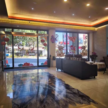 Crystal Hotel Отели рядом с достопримечательностью «Винодельня Пули»