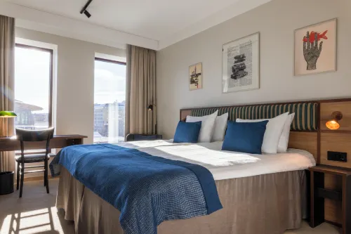 Quality Hotel The Book