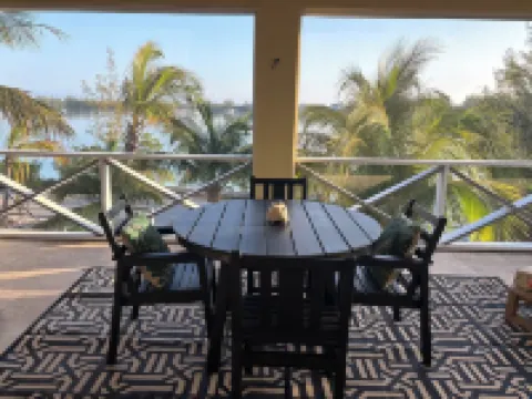Lo Key Villa 4Br Private Compound on Coco Bay Sleeps 8