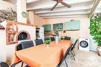 Sea Breeze Corner, Cozy Flat Near the Beach