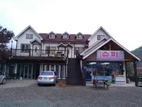 Yangsan Park Pension - Kitchens