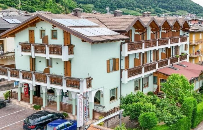 HC HOTEL GARNI ROOM AND APARTMENT