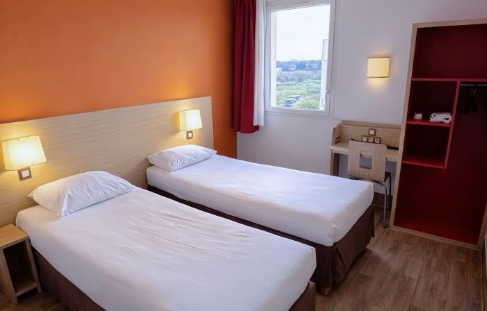 Hotel HubOne3 Istres