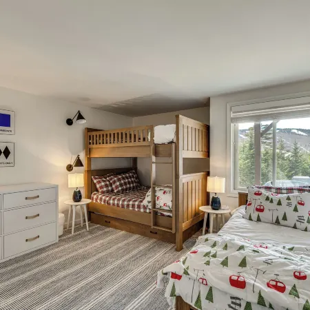 White Mtn Adventure Hub! Group Escape w/ Views