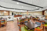 Quality Inn & Suites Civic Center - breakfast