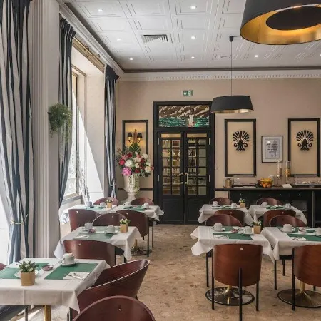 HOTEL NAPOLEON