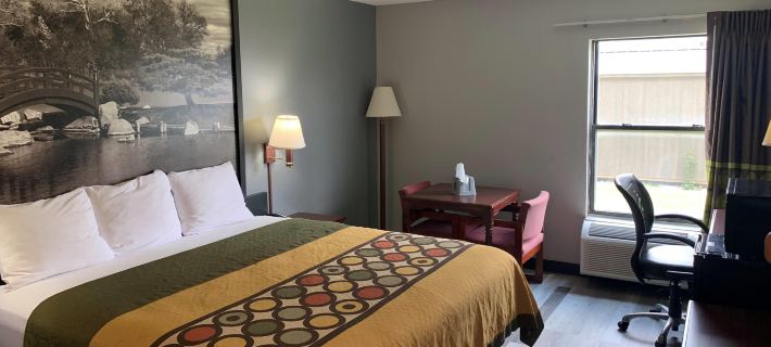 Super 8 by Wyndham Chenoa Hoteles en Condado de McLean