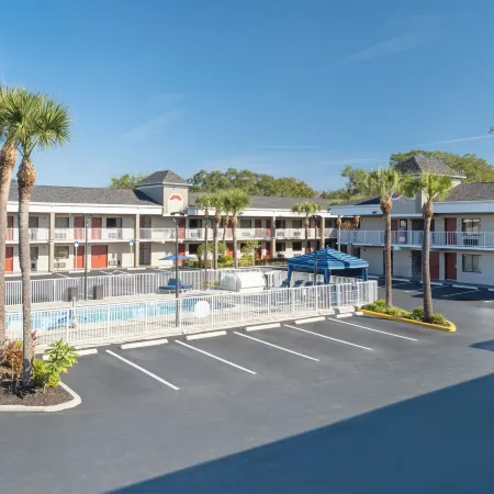 Hotel South Tampa & Suites