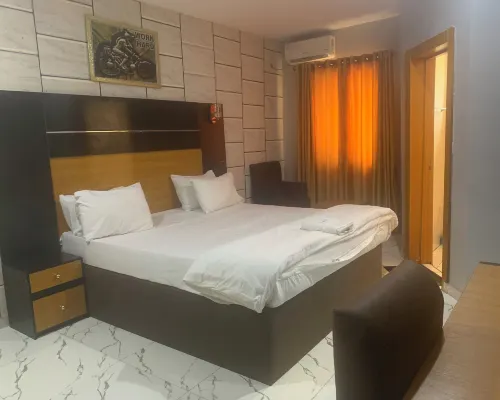 Comfort Kul Suites Hotels in Agbor