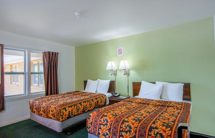 OYO Travelier Motel