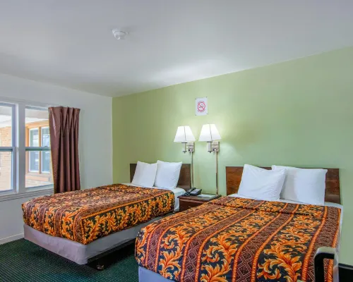 Travelier Motel Hotels in Macon