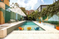 Medellinn The Blooming Hotel - piscina