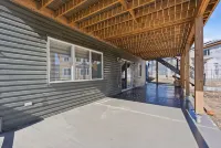 Stylish 2BR Basement Suite | 15 Mins to Airport