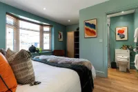 Woodstock - 3 Bed Luxury Bungalow House - Homestays