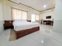 Wind Hill Resort Ranong - Bergblick